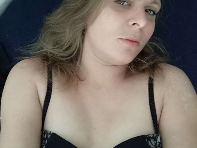 ELLELO free sexy photo