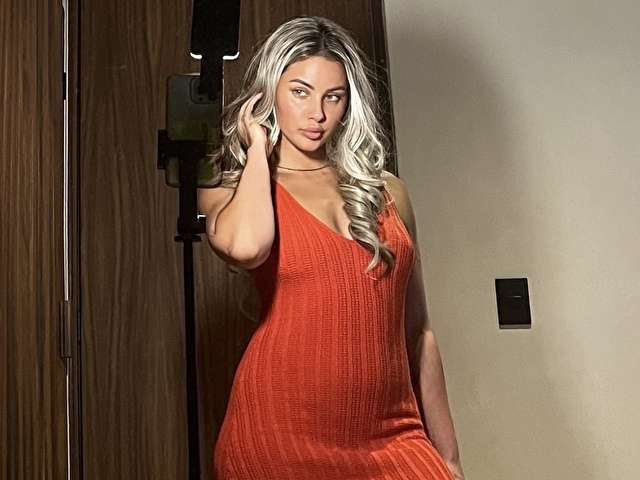 NINAPEREZ free sexy photo