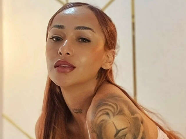 MIABRUNETTE free sexy photo