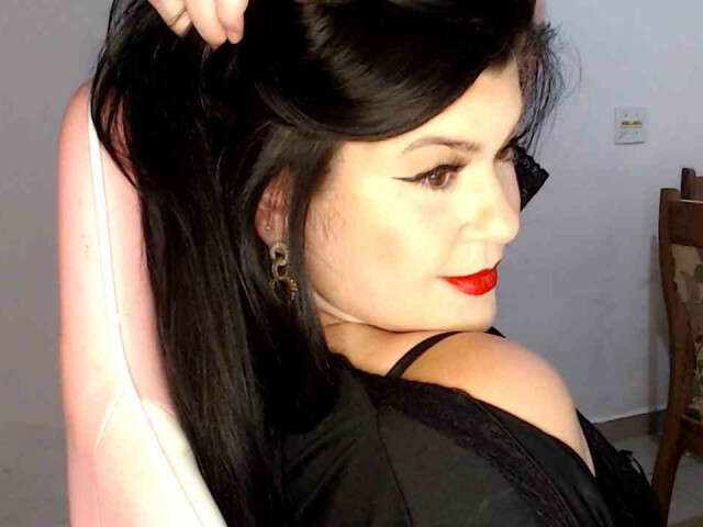 SEXYQUEEN free sexy photo