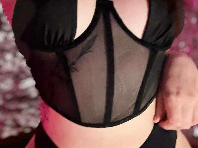 MENCIALOVE free sexy photo
