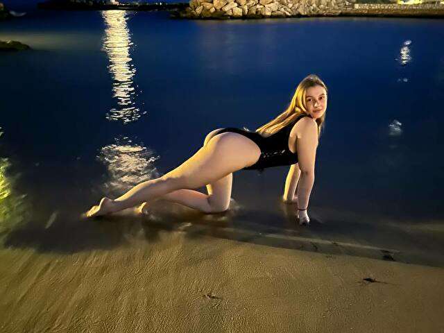 FREIIAFLOWER free sexy photo