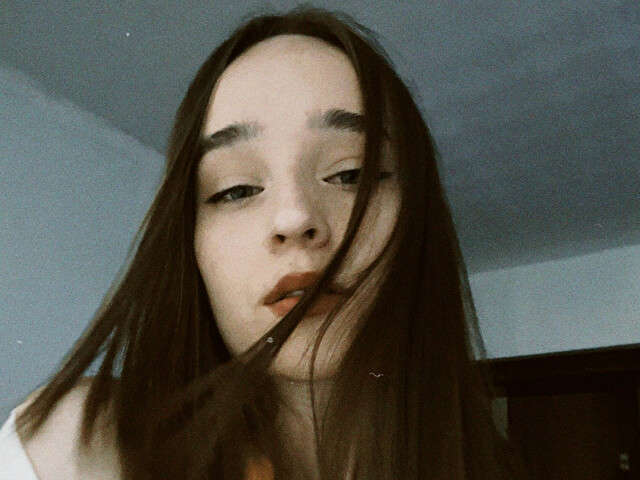 SKARLETTU free sexy photo