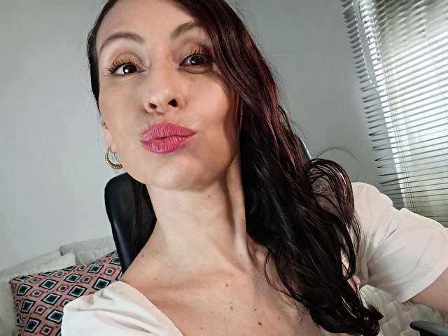 ALICEROSSIXX free sexy photo