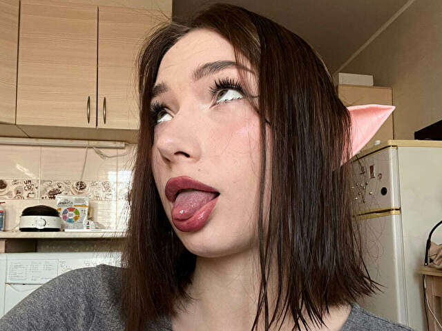 TRICE free sexy photo