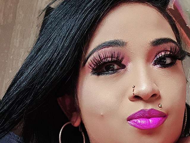 SANDYRAI free sexy photo
