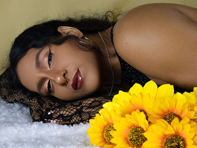 ALISONCHANTS free sexy photo