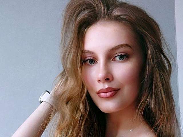 IRISEVANS free sexy photo