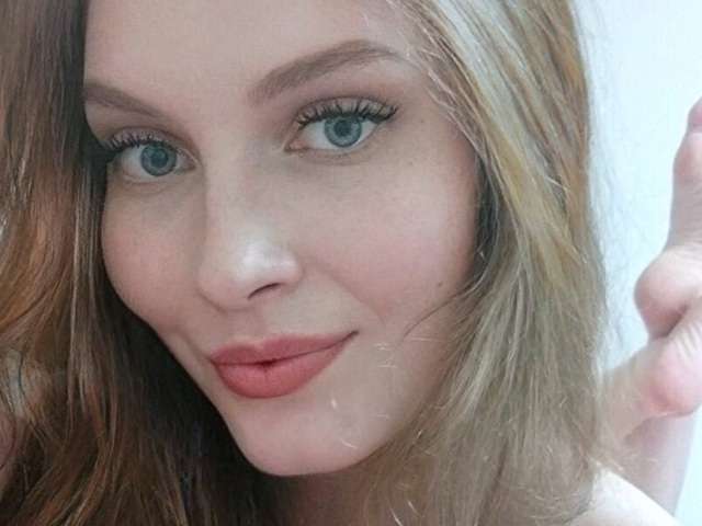IRISEVANS free sexy photo