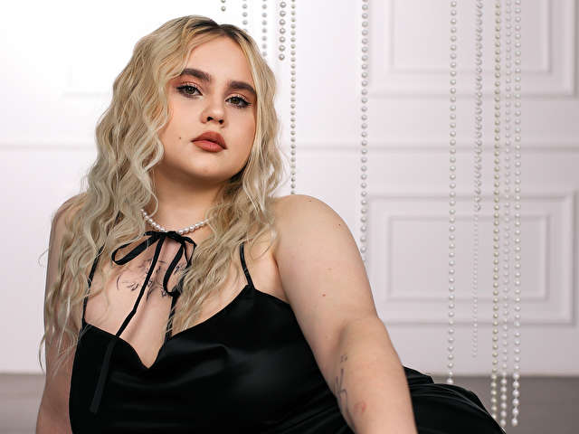 JULIA20 free sexy photo