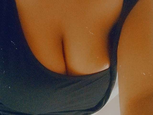 LILYY free sexy photo