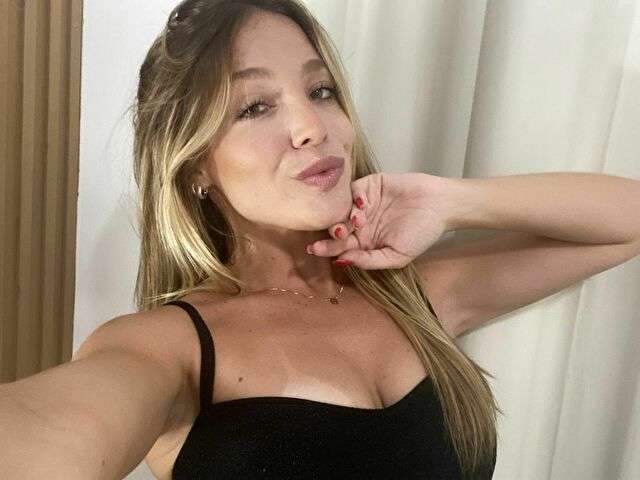 CHANTALL98 free sexy photo