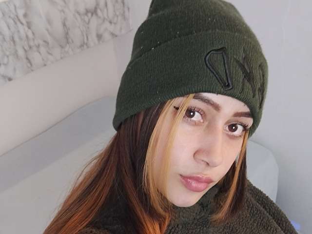 CHARLOTTELAM free sexy photo