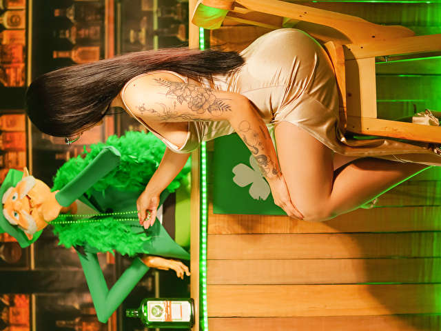ANABUSTAMAN free sexy photo