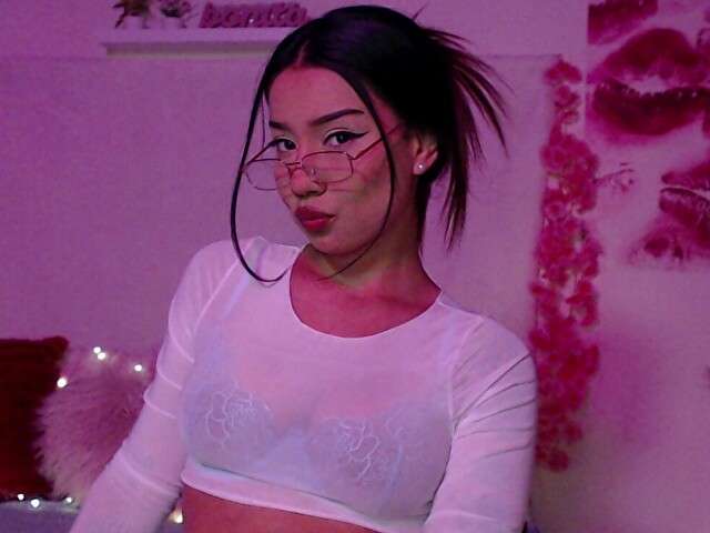 IVANNAAMELIE free sexy photo