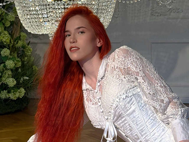EMILYKENT free sexy photo