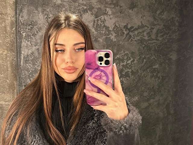 CHLOEBIANCA free sexy photo