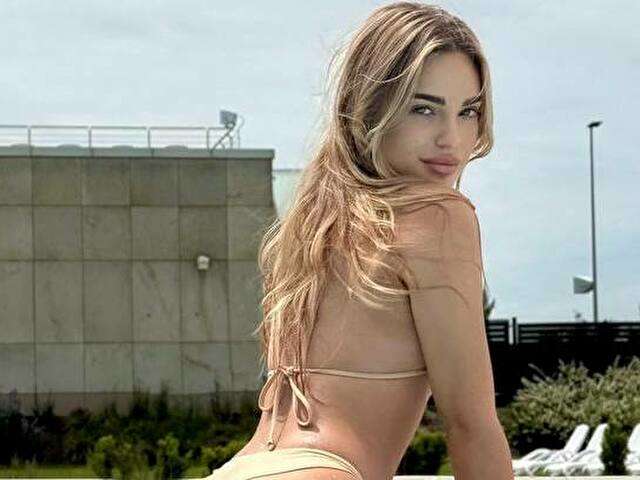 NICOLEYOUTH free sexy photo