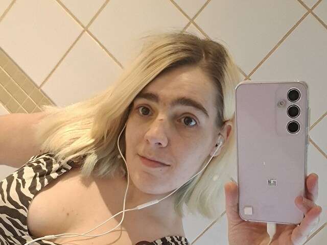 EVELIEN free sexy photo