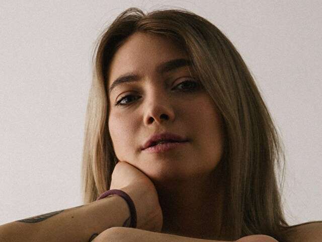 YESSYVINE free sexy photo