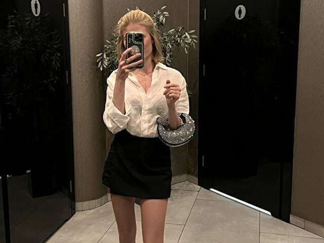 WILDWOMAN free sexy photo