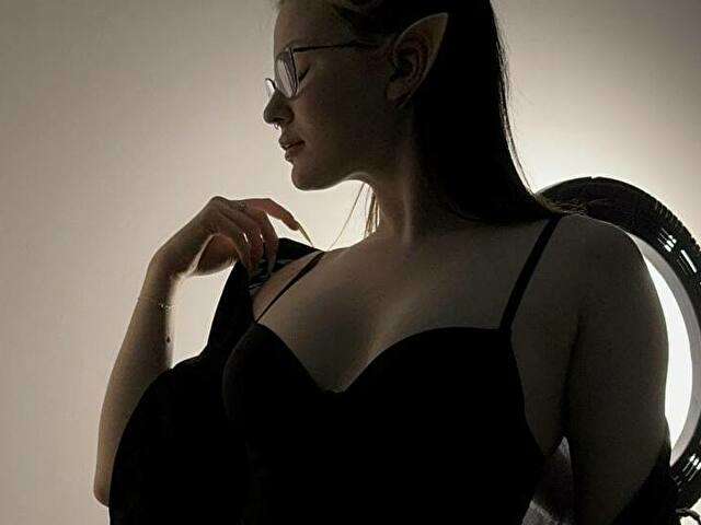 MILLIE free sexy photo
