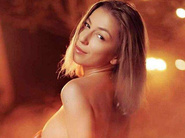 MYABLOOM free sexy photo