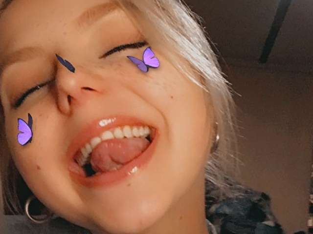 EMMYBIGTITS free sexy photo