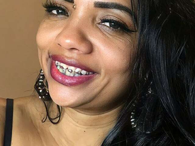 SAMYRA21 free sexy photo