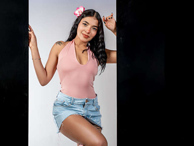 BRANDIFOXX free sexy photo