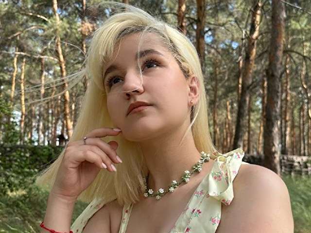 ELIZAWOOLER free sexy photo