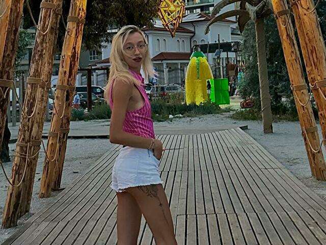 EVASKYYYYY free sexy photo
