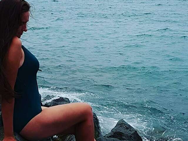 ANORA free sexy photo
