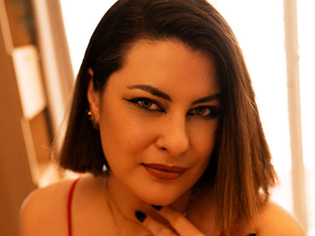 EMILYGLOW free sexy photo