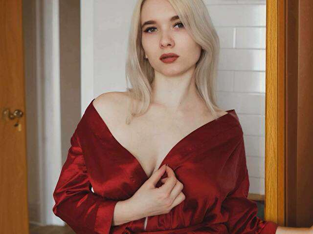 KAROLINARAY free sexy photo