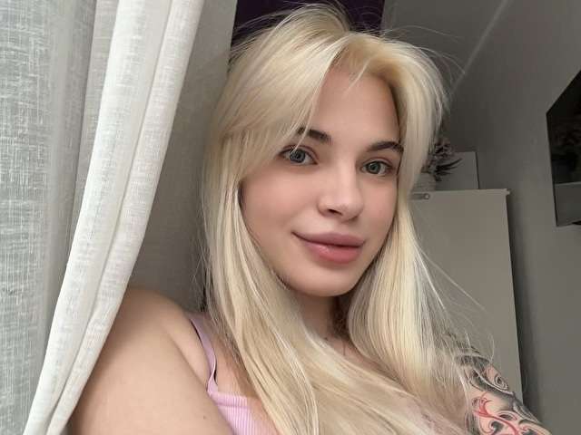 LISZA free sexy photo