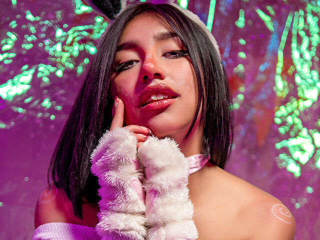 SOPHIEVV1 free sexy photo
