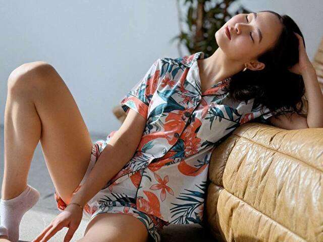 YASMINACHARM free sexy photo