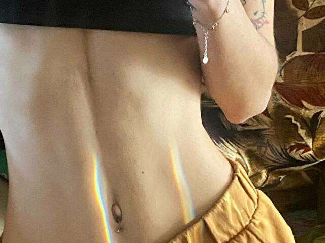 LINALUNNN free sexy photo