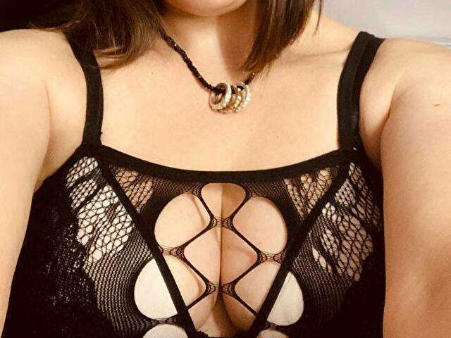 KARENIKA free sexy photo