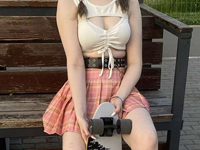 ANGELOFGROM free sexy photo