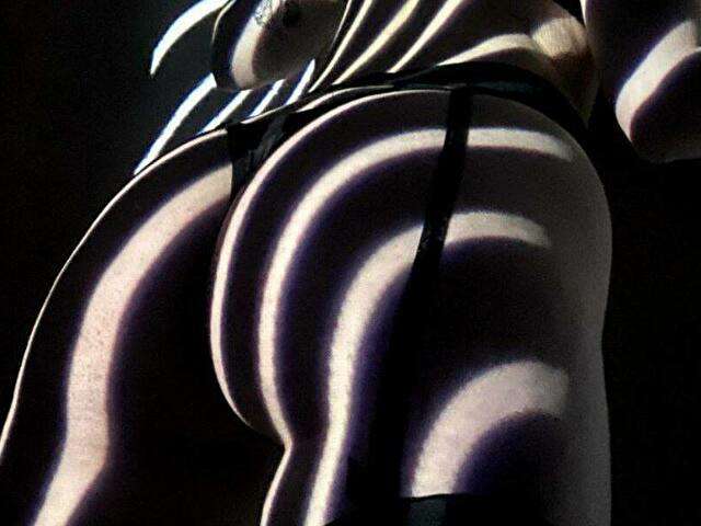 MOLLYKITTY free sexy photo