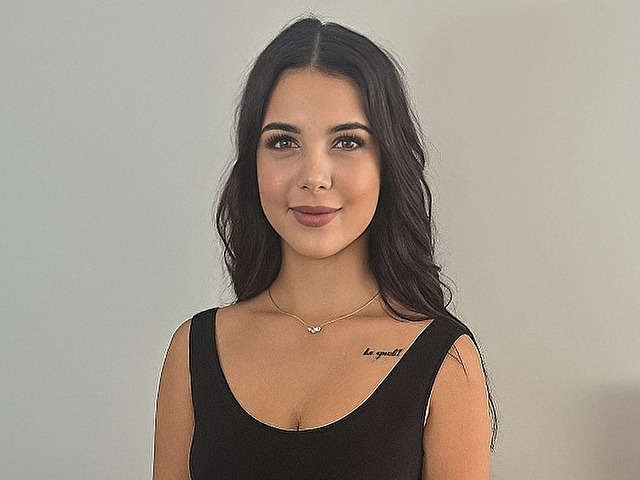 TALIAHOT free sexy photo