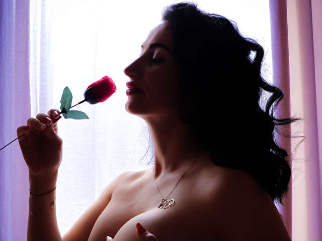 CARLAREYS free hard sexy photo