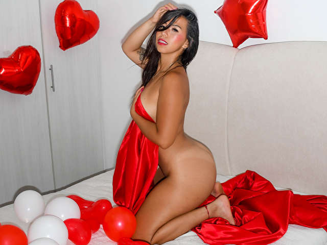 CRISTALMAYER free sexy photo