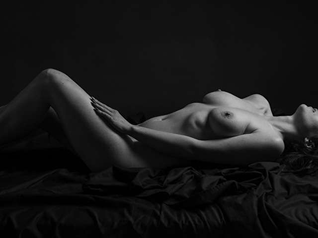 LYRASENSUAL free hard sexy photo