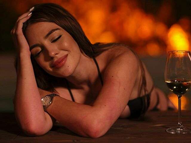 ELLARAYY free sexy photo