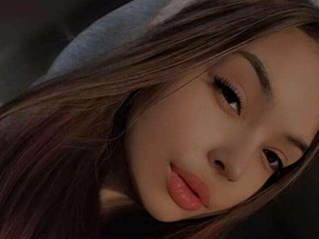 YULIANNAX free sexy photo