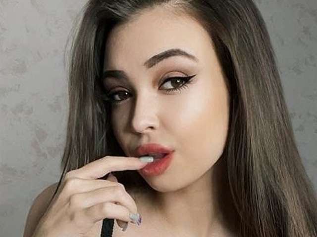 YULIANNAX free sexy photo