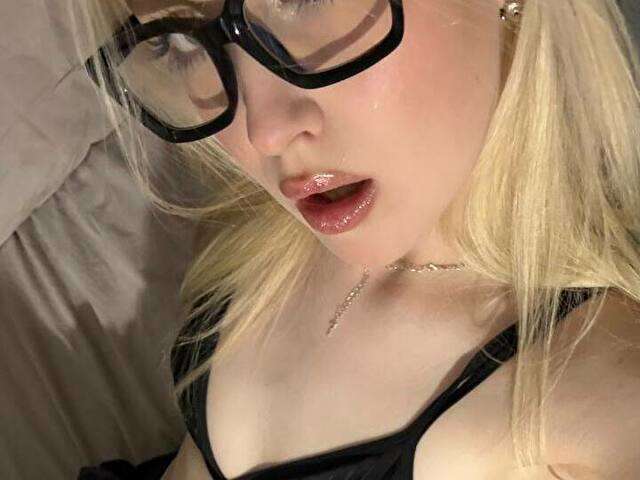 WILDALICE free sexy photo